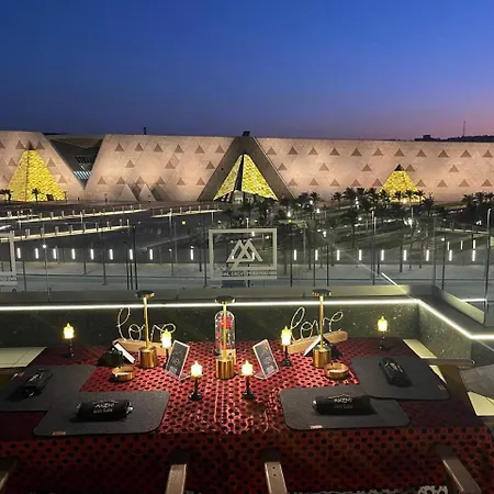 Royal Great Pyramid Inn